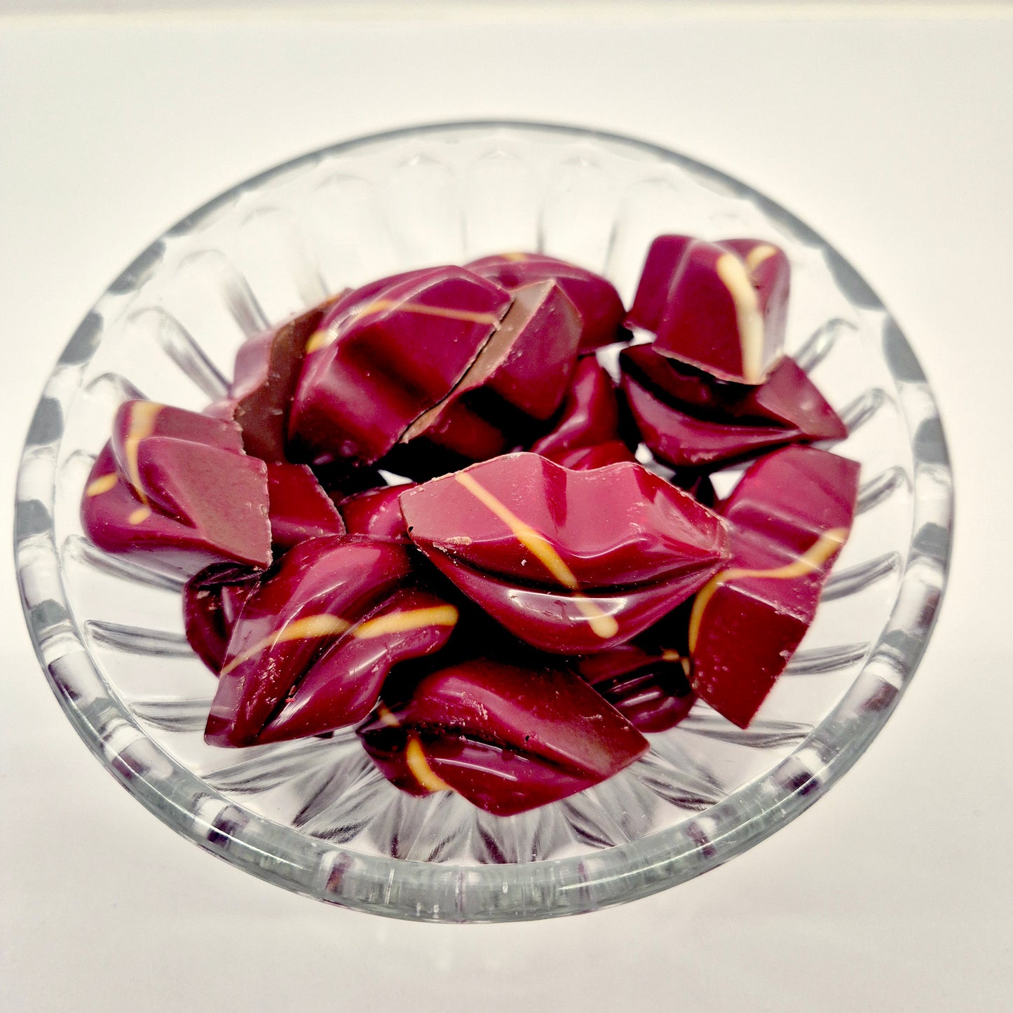 Praline lipjes melk, gevuld met praliné