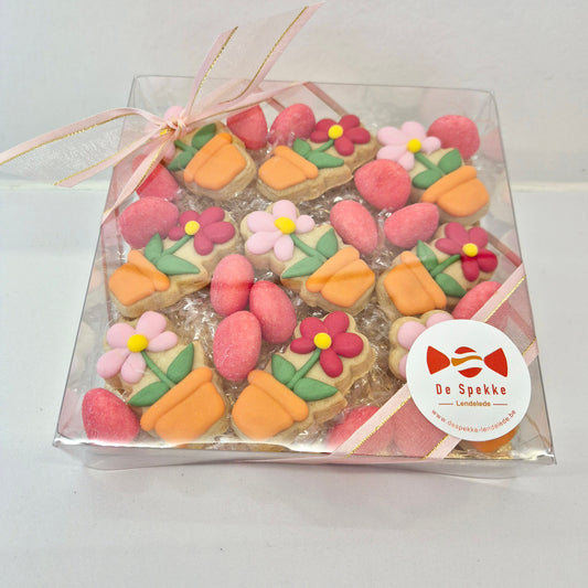 Klassevol cellodoosje - gevuld met koekjes en snoepjes