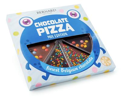Bernard Chocolate Pizza met mix van smarties