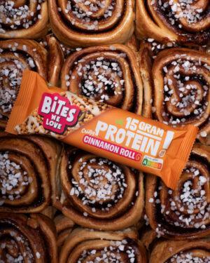 Crispy Protein Cinnamon Roll bar
