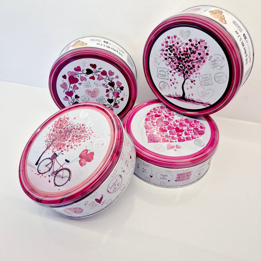 Vintage blik gevuld met lekkere deense koekjes (Love)